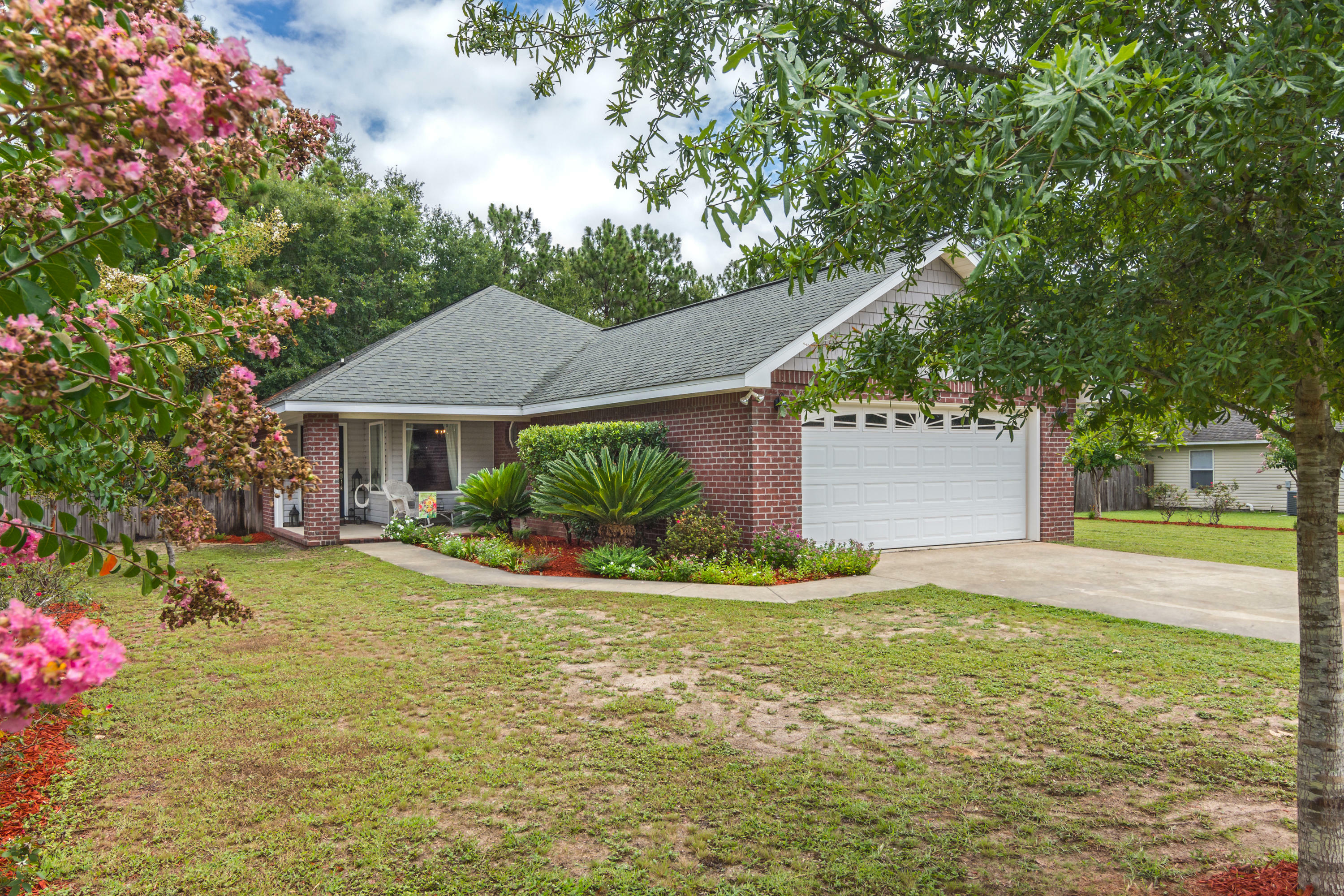 Property Photo:  113 Hillwood Drive  FL 32539 