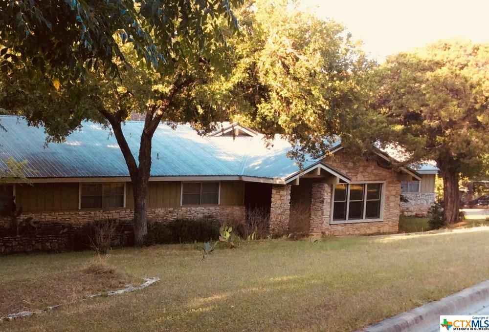 Property Photo:  814 N Loop Street  TX 78666 