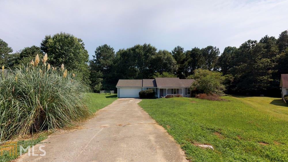 Property Photo: 40 Rolling Ridge Ct GA 30016