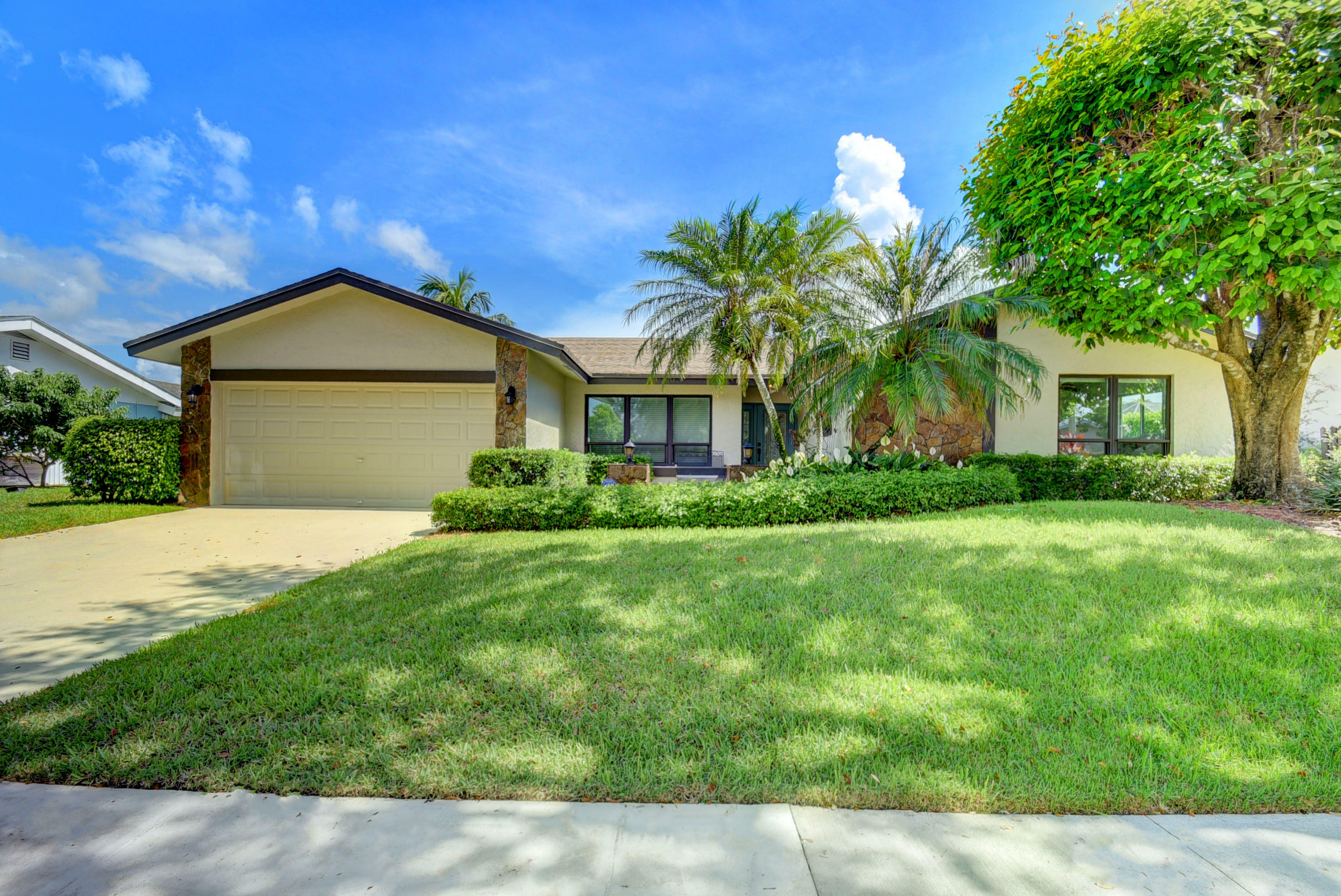 Property Photo:  2601 NW 31st Street  FL 33464 