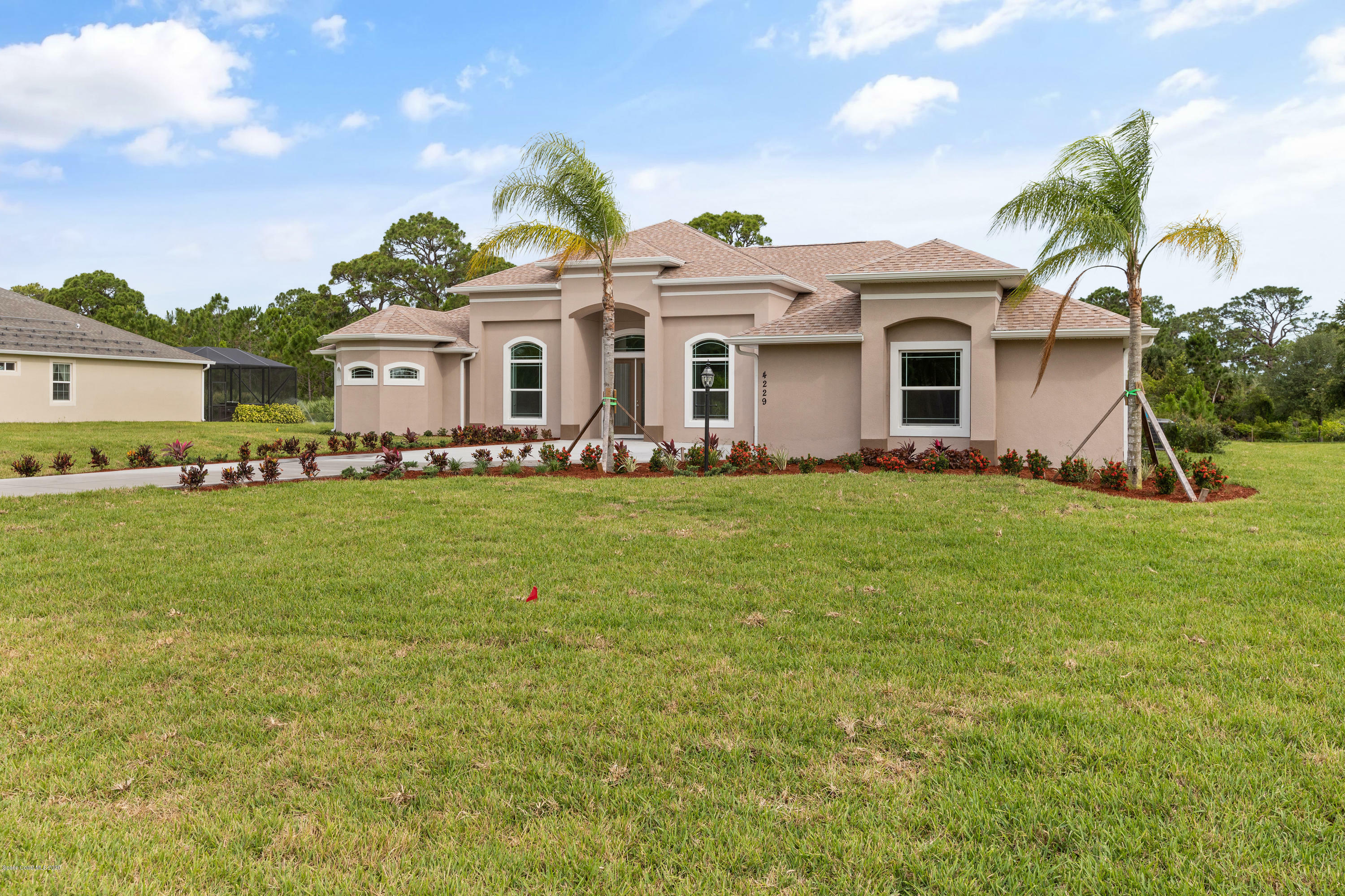 Property Photo:  4229 Gardenwood Circle  FL 32949 