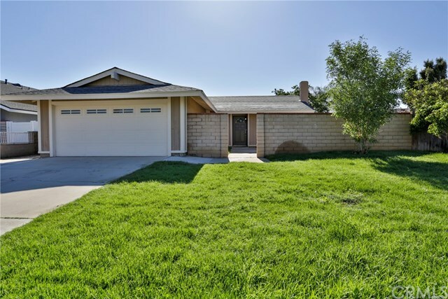 Property Photo:  13372 Fieldcrest Court  CA 92553 