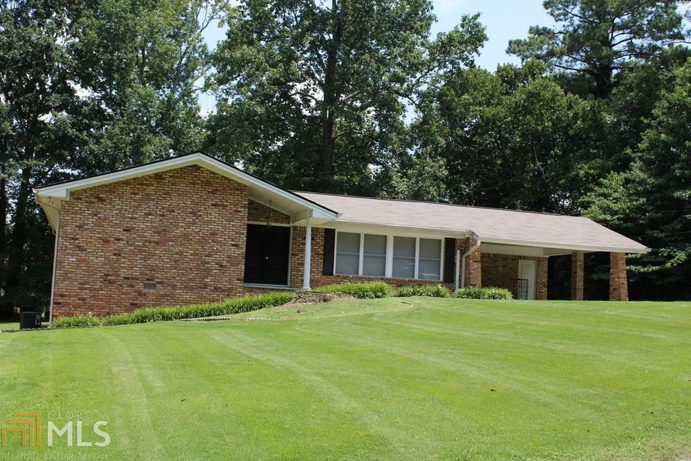 Property Photo:  2000 Skyview Cir  GA 30135 
