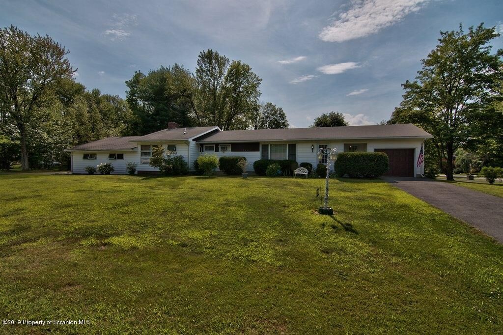 Property Photo:  300 Shady Drive  PA 18444 