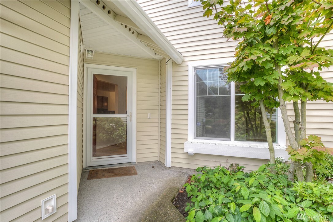 Property Photo: 828 72nd St SE WA 98092