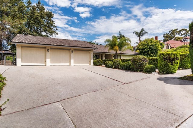 Property Photo: 8227 Lindante Drive CA 90603