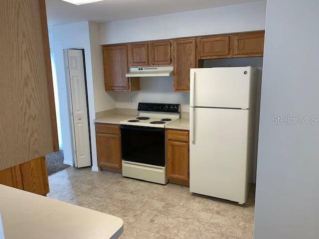 Property Photo:  714 Burlwood Street  FL 33511 