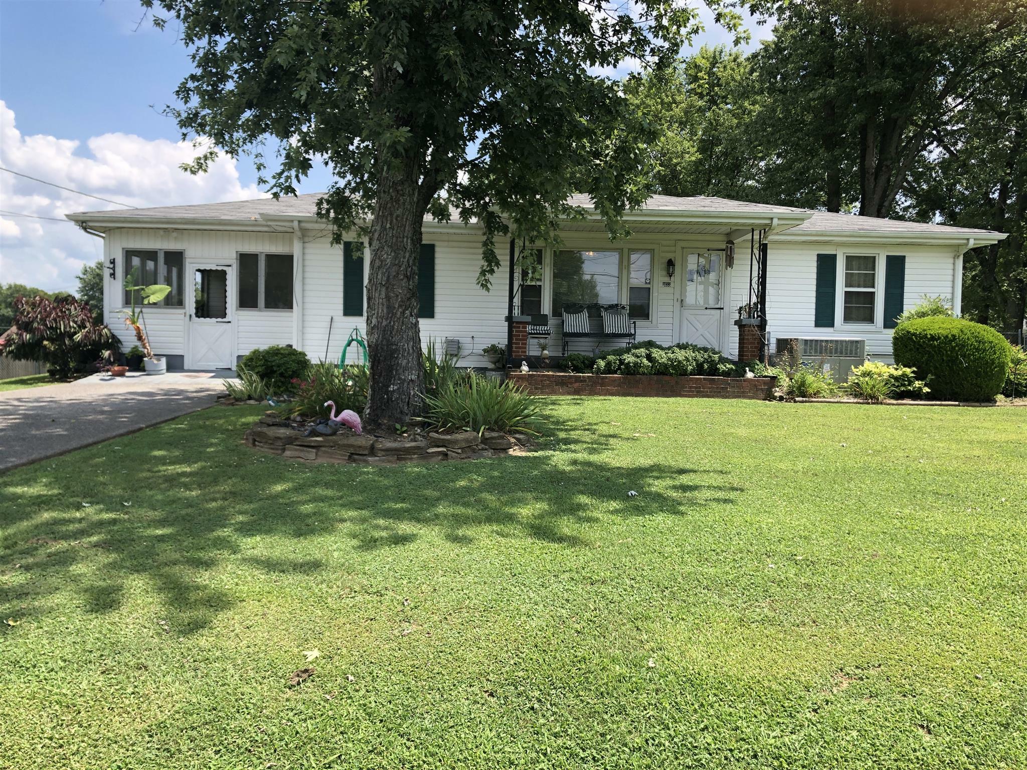 Property Photo: 1033 Meadowview Dr TN 37066