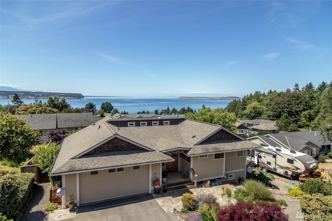 Property Photo:  101 Marine View Place  WA 98368 