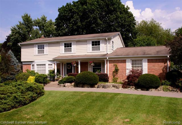 Property Photo: 2837 Whittier Drive MI 48304