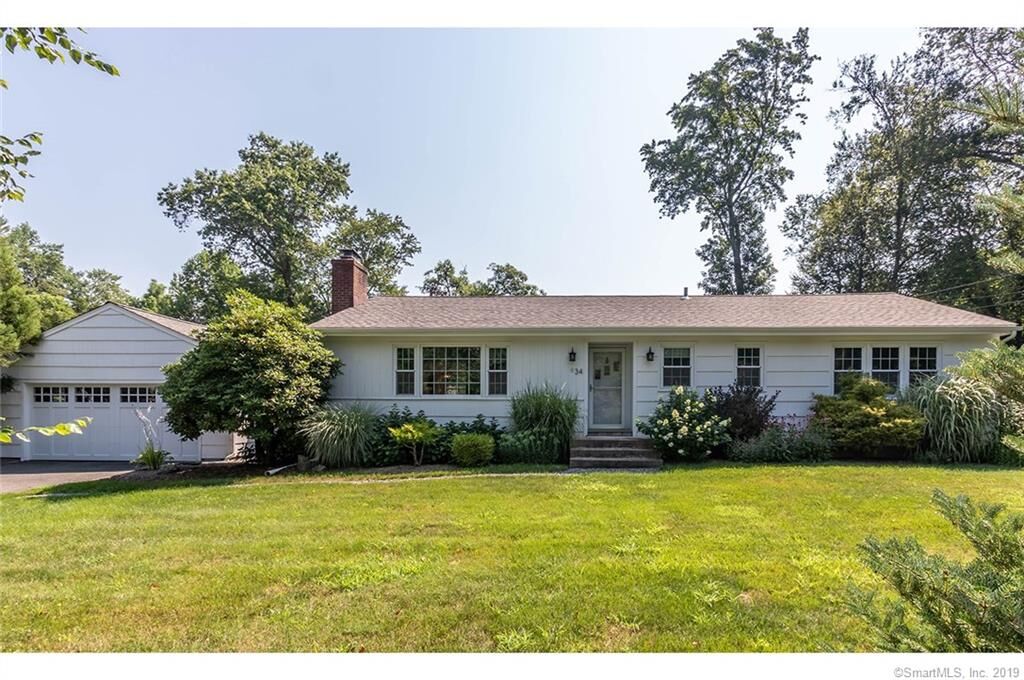 Property Photo:  34 Tanglewood Road  CT 06611 