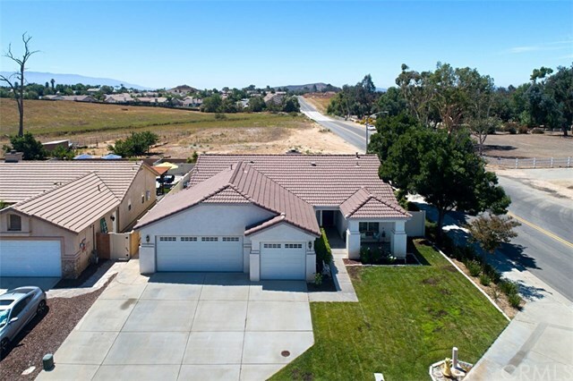 Property Photo:  31253 Ermitage Lane  CA 92596 