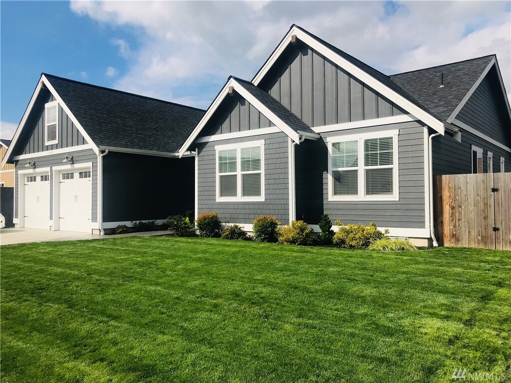 Property Photo: 2082 Woodsman Dr WA 98264