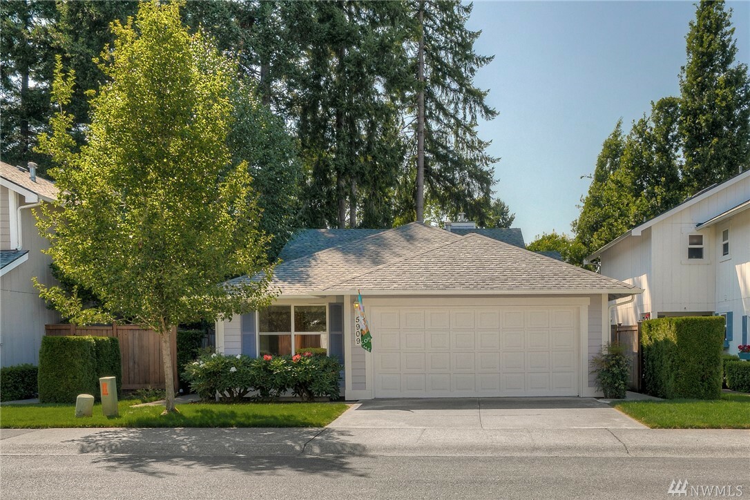 Property Photo:  5909 Sherwood Lane SE  WA 98513 