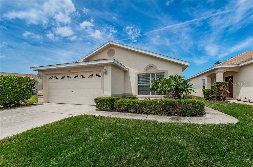 Property Photo:  2903 Plantain Drive  FL 34691 