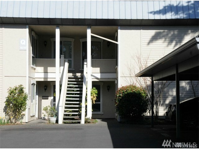 Property Photo:  1620 103rd Ave NE Q2  WA 98004 