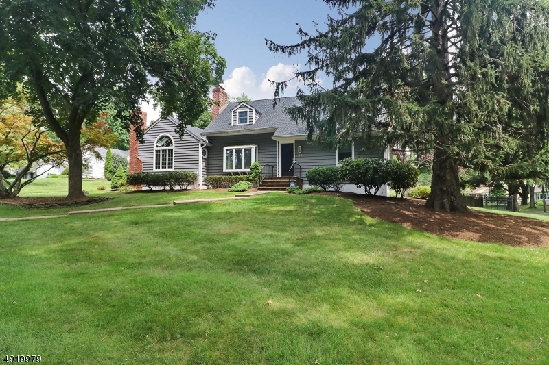 Property Photo:  1901 Quimby Ln  NJ 07076 