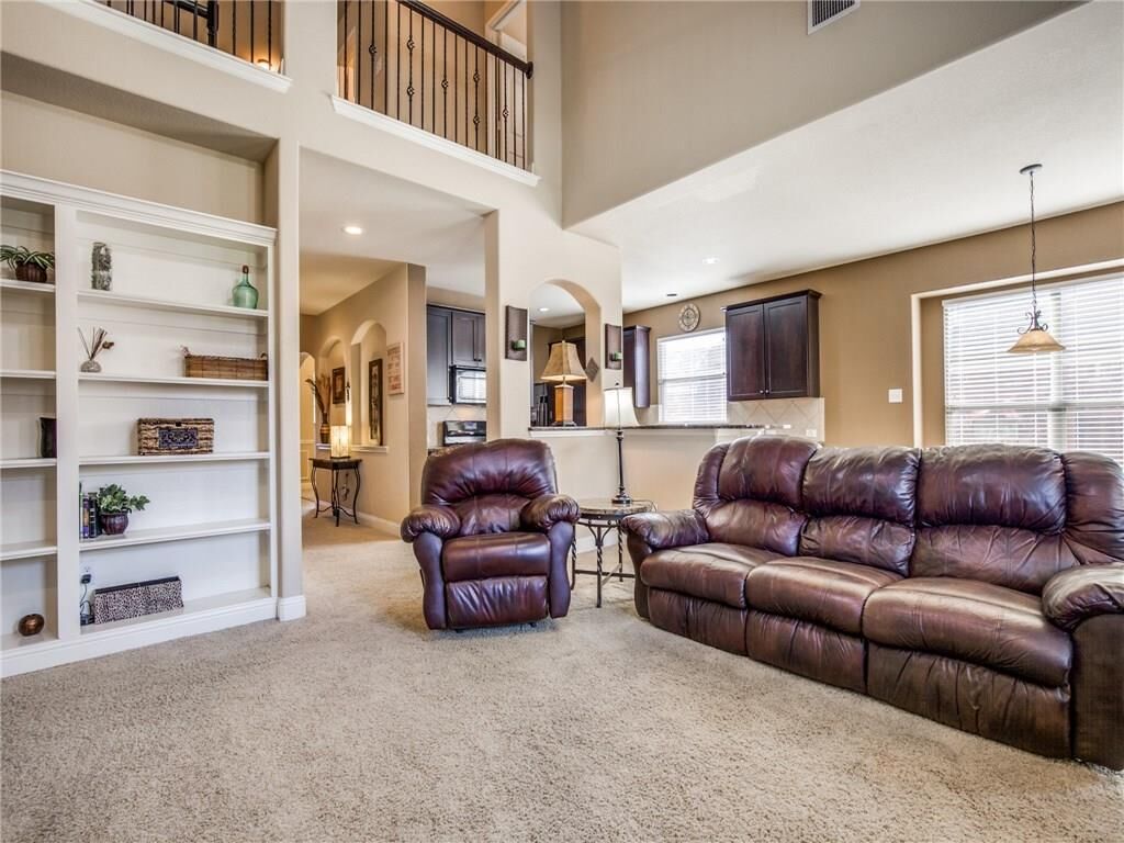 Property Photo:  623 Louder Way  TX 75087 