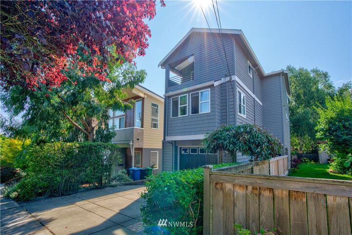 6519 25th Avenue NW  Seattle WA 98117 photo