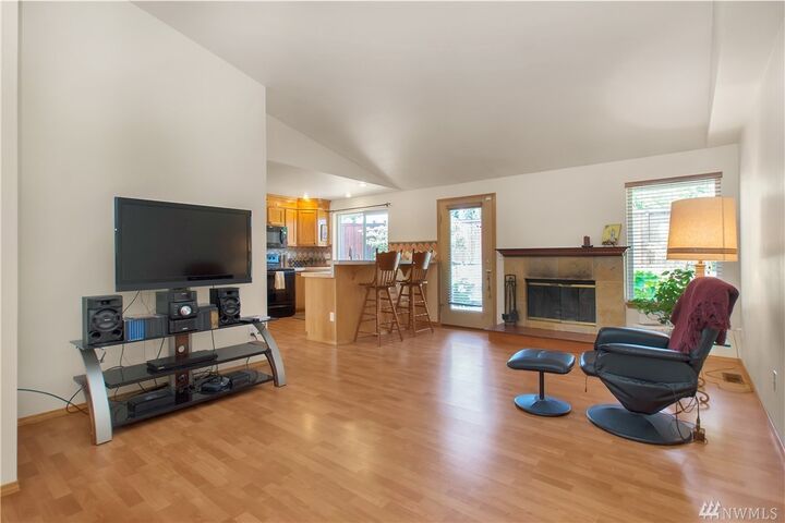 Property Photo: 790 Silver Ridge Wy SE WA 98501