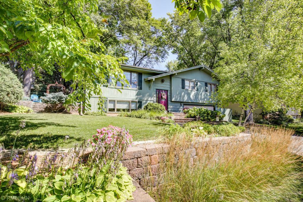 Property Photo:  3108 Country Wood Drive  MN 55337 