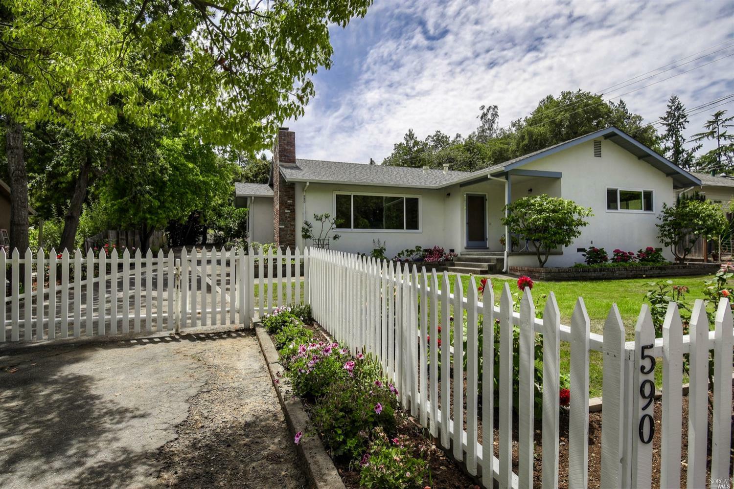 Property Photo:  590 West Cotati Avenue  CA 94931 