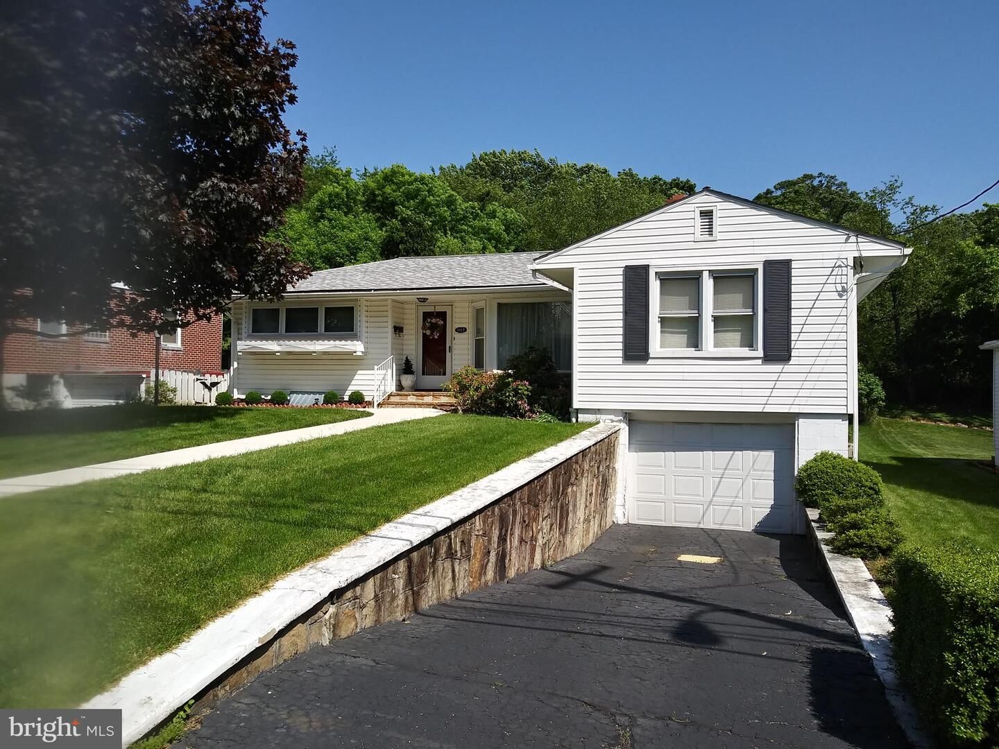 Property Photo: 1103 Holland Street MD 21502