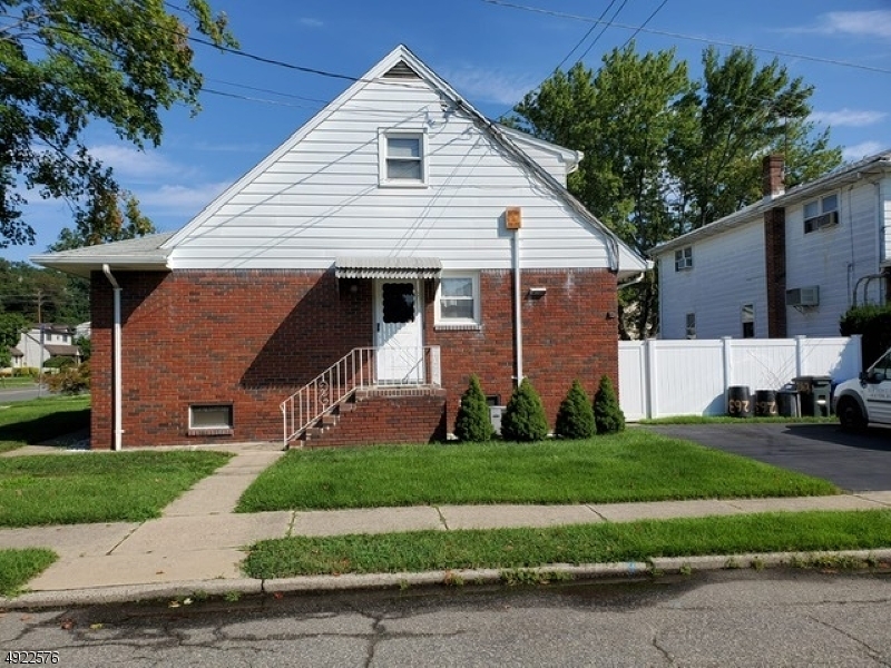 Property Photo: 263 Mola Blvd NJ 07407