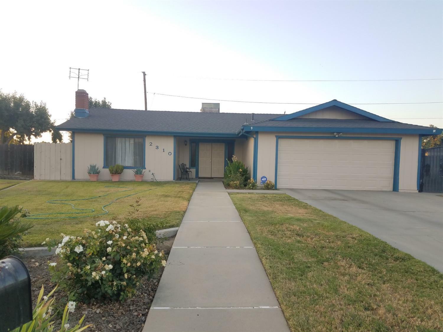 2310 W Owens Avenue SW  Tulare CA 93274 photo