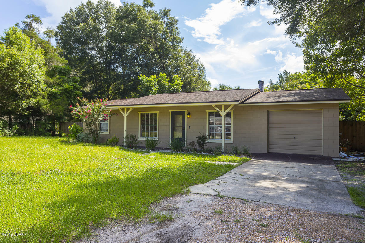 Property Photo: 2026 Almond Street FL 32763
