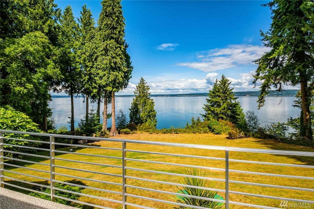 Property Photo:  4903 Saratoga Rd  WA 98260 