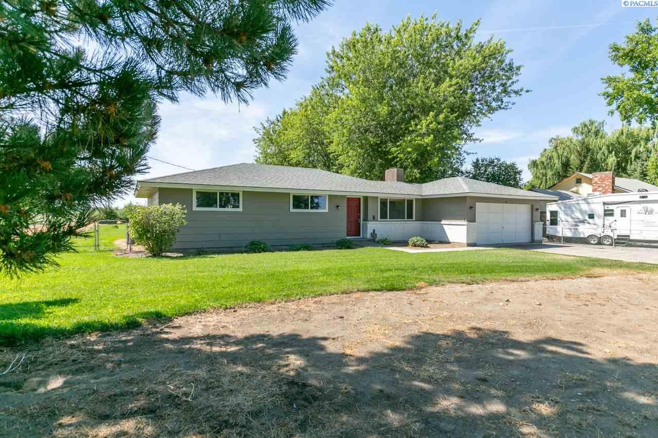 Property Photo: 337 Valley Dr. WA 99323