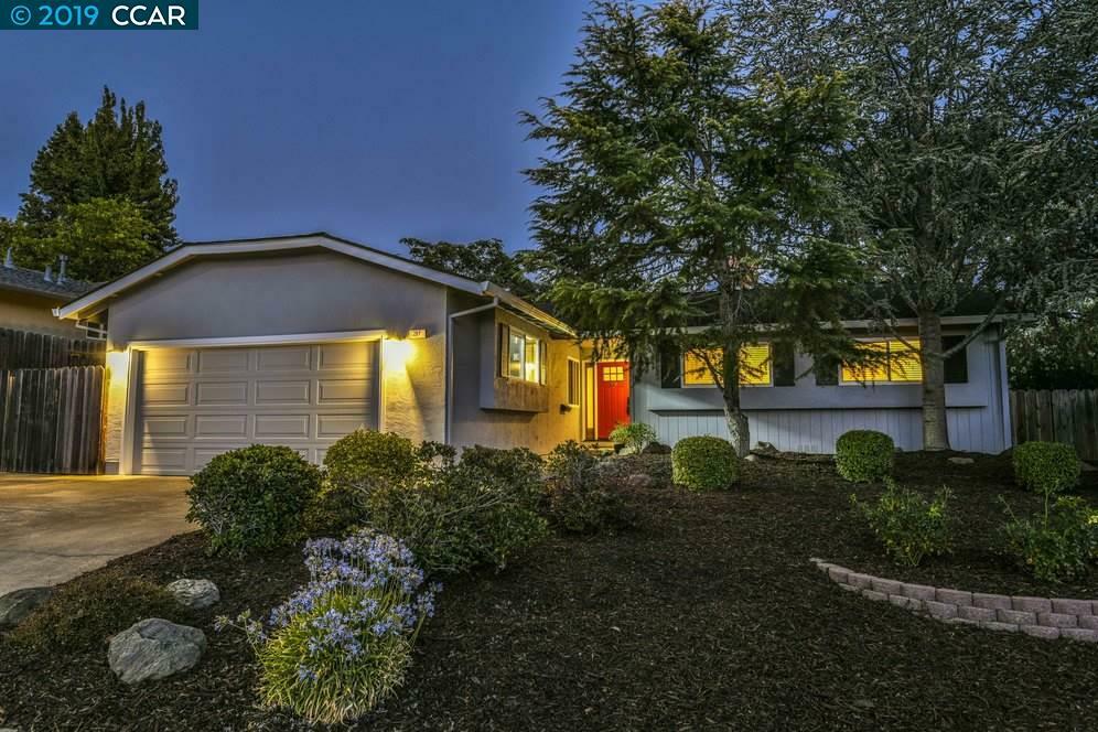 Property Photo: 217 Southwind Dr CA 94523-1081