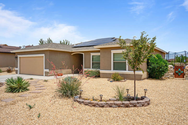 Property Photo:  5825 Essex Court  NM 88008 