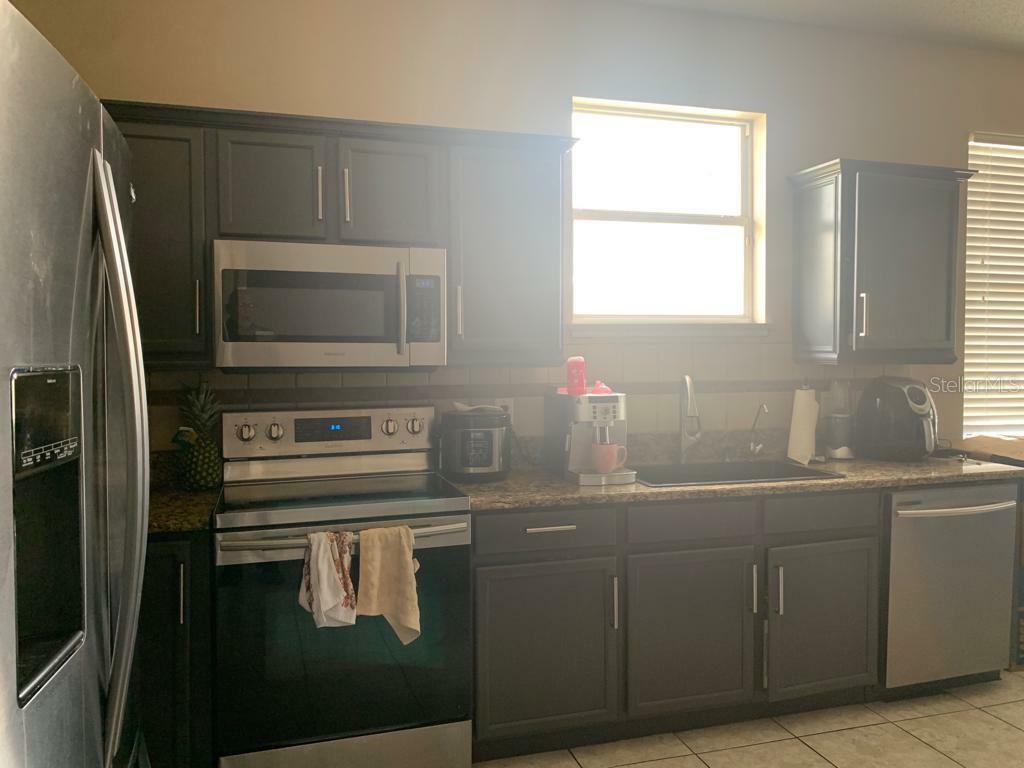 Property Photo:  1827 Islebrook Drive  FL 32824 