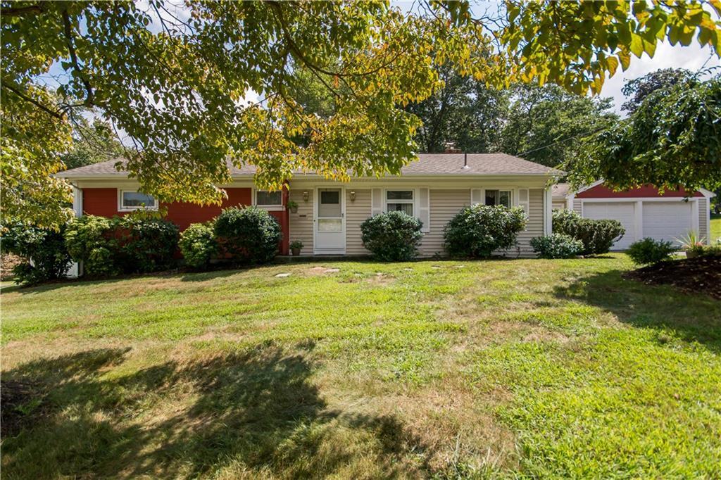 Property Photo: 91 Grandview Av RI 02865