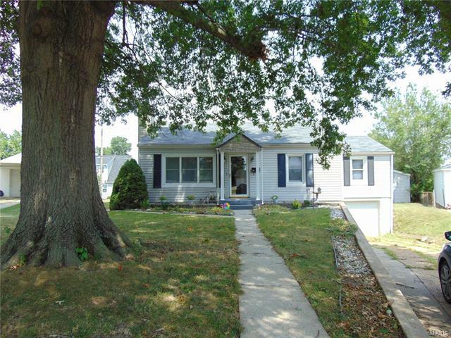 Property Photo:  113 Church   63019 