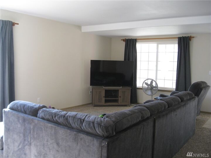 Property Photo: 131 Big Hanaford Rd WA 98531