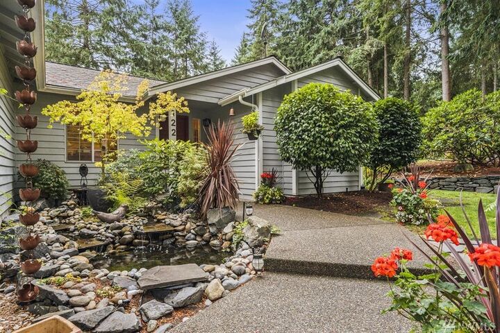 Property Photo: 2122 47th St Ct NW WA 98335