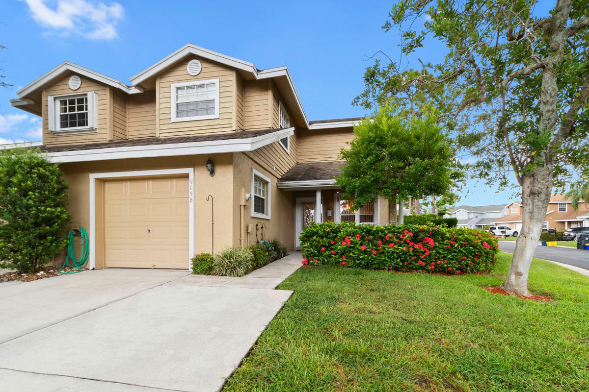 Property Photo:  909 Honeytree Lane B  FL 33414 