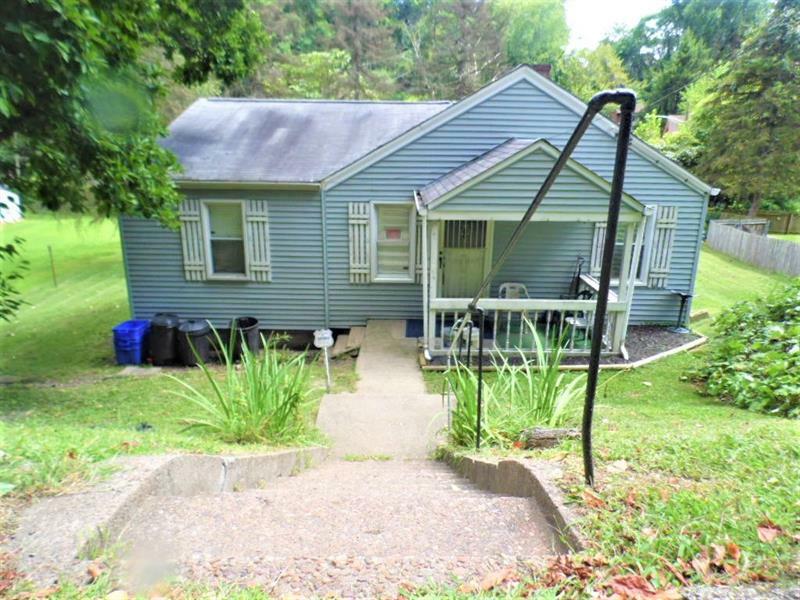 Property Photo:  1601 Sylvan Ave  PA 15122 