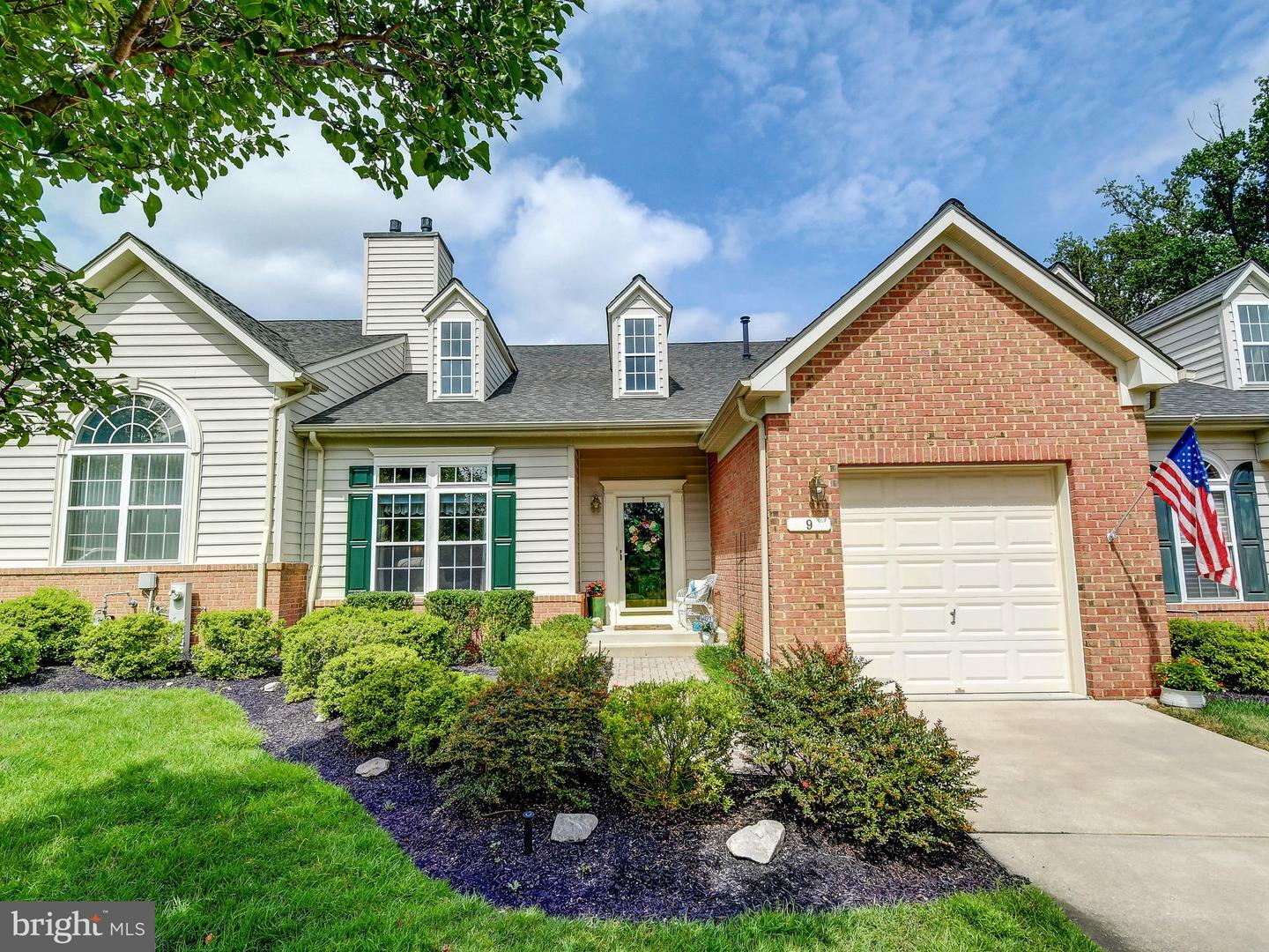 Property Photo: 9 Cornish Heath Court MD 21208