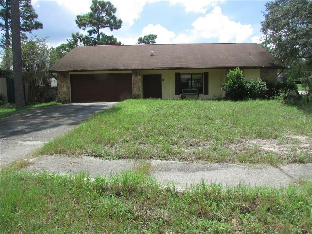 Property Photo:  500 Bamboo Court  FL 34689 