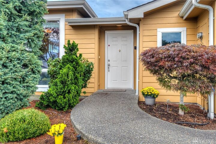 Property Photo: 21620 SE 273rd Place 148 WA 98038