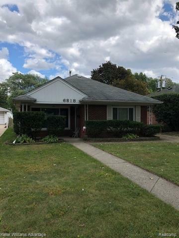 Property Photo:  6818 Fenton Street  MI 48127 