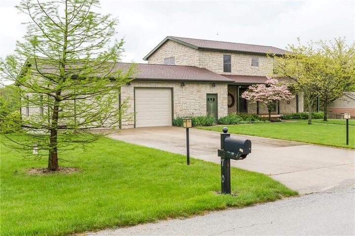 780 W Eva Circle  Springfield OH 45504 photo