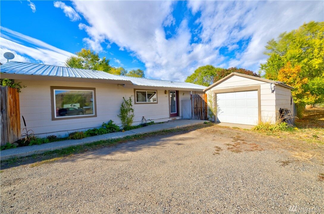 Property Photo:  352 W 2nd Ave  WA 98856 