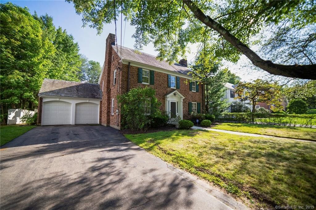 Property Photo: 11 Fulton Place CT 06107