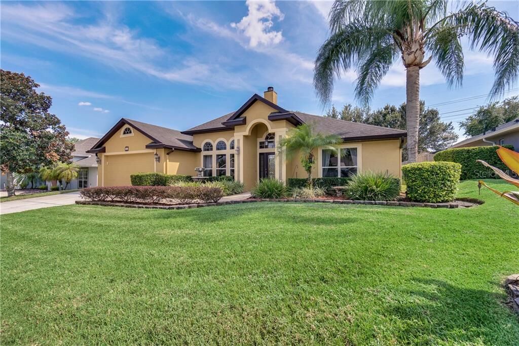 Property Photo: 606 Quail Lake Drive FL 32713