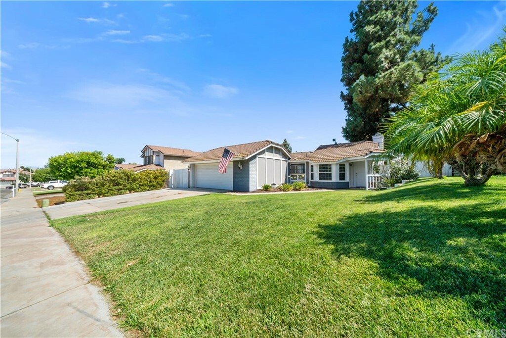 Property Photo:  11266 Westwind Way  CA 92505 